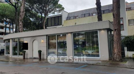Negozio/locale commerciale in commerciale in Rotonda Don Minzoni 3