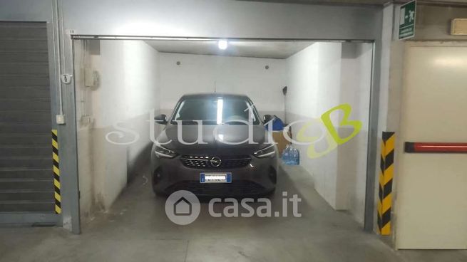 Garage/posto auto in residenziale in Corso Italia