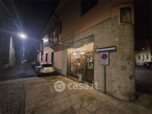 Attivitã /licenza (con o senza mura) in commerciale in Via della Nave 13