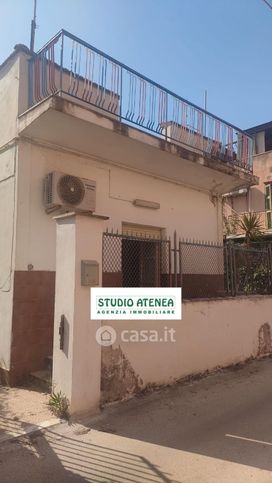 Villa in residenziale in Via Giovanni Pascoli