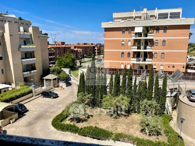 Appartamento in residenziale in Via Siro Angeli 1