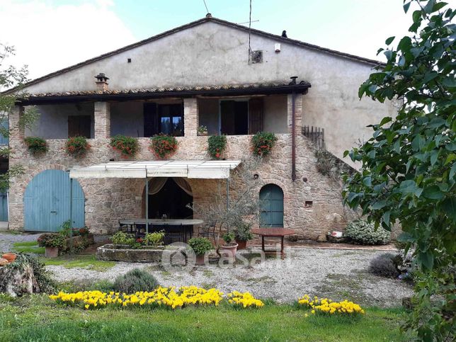 Rustico/casale in residenziale in 