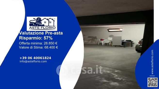 Box/posto auto in residenziale in Via F. Turati 6