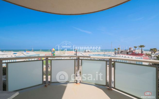 Appartamento in residenziale in Via Carducci