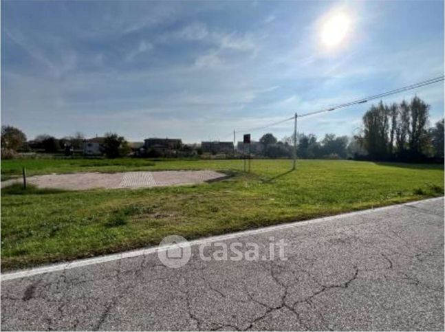 Terreno agricolo in commerciale in Via Travaglio