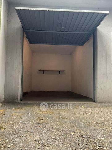 Box/posto auto in residenziale in Via Maria Melato