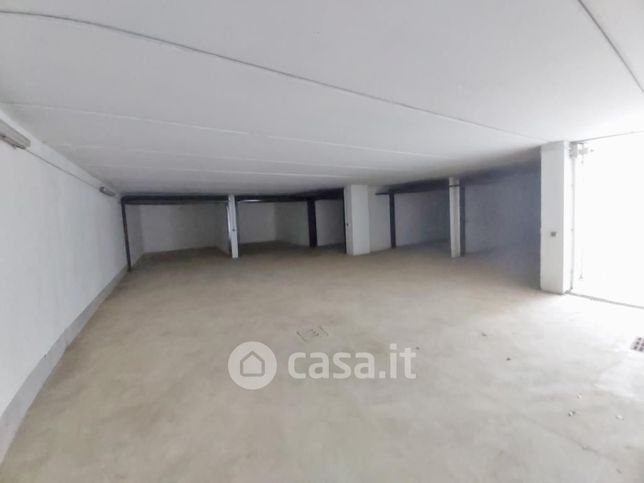 Box/posto auto in residenziale in Via Borromeo
