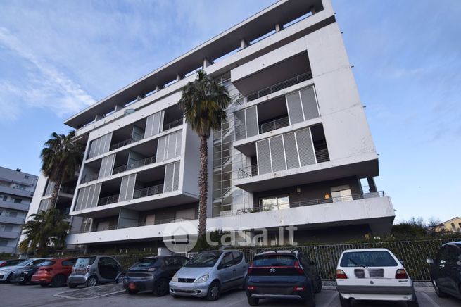 Ufficio in commerciale in Via Giuseppe Misticoni 15