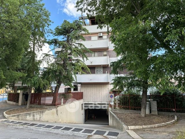 Box/posto auto in residenziale in Viale Giotto