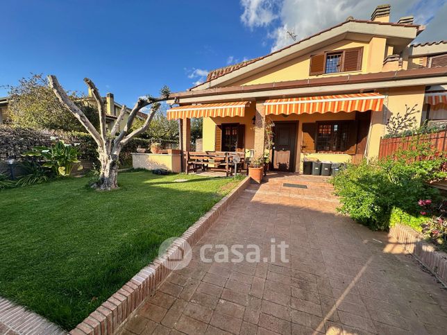 Casa bi/trifamiliare in residenziale in Via Oslo