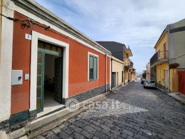 Casa indipendente in residenziale in Piazza Matera