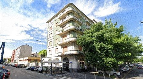 Ufficio in commerciale in Via Francesco Albani