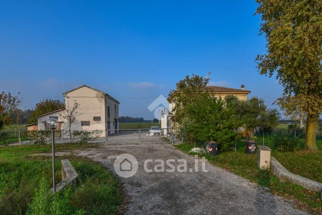 Casa indipendente in residenziale in Via Giuseppe Garibaldi 26