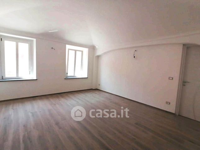 Appartamento in residenziale in Corso Laghi 198