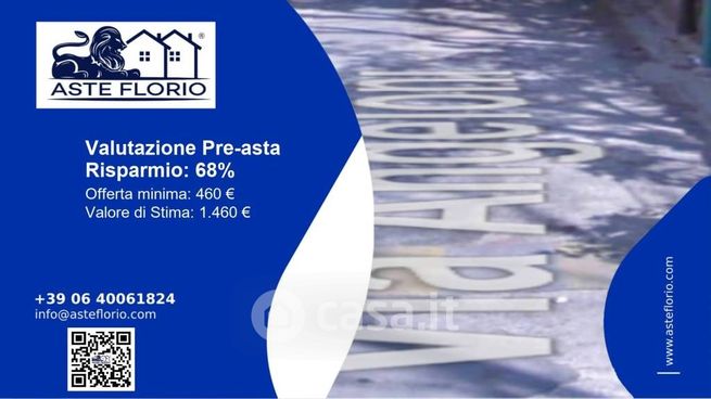 Box/posto auto in residenziale in Via Angeloni