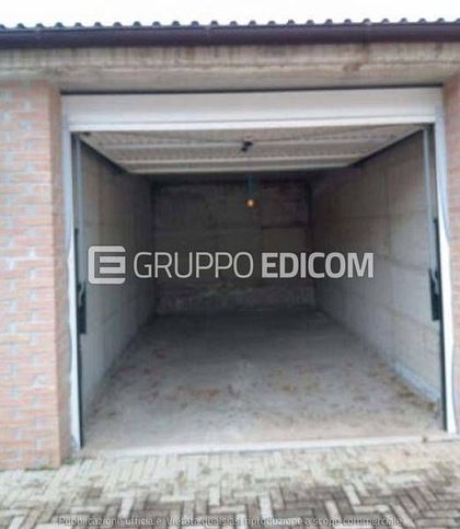 Box/posto auto in residenziale in Strada Fontana D'Orto