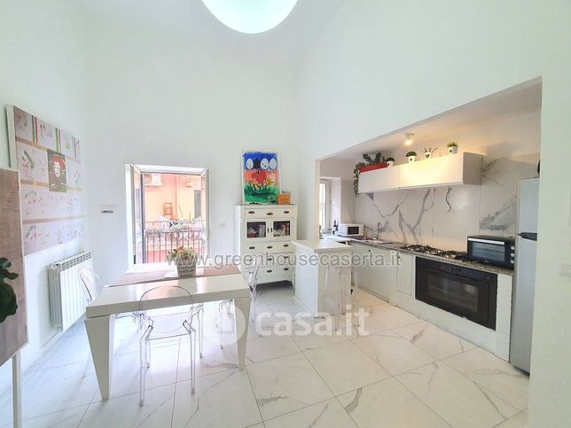 Appartamento in residenziale in Via Fulvio Renella 28