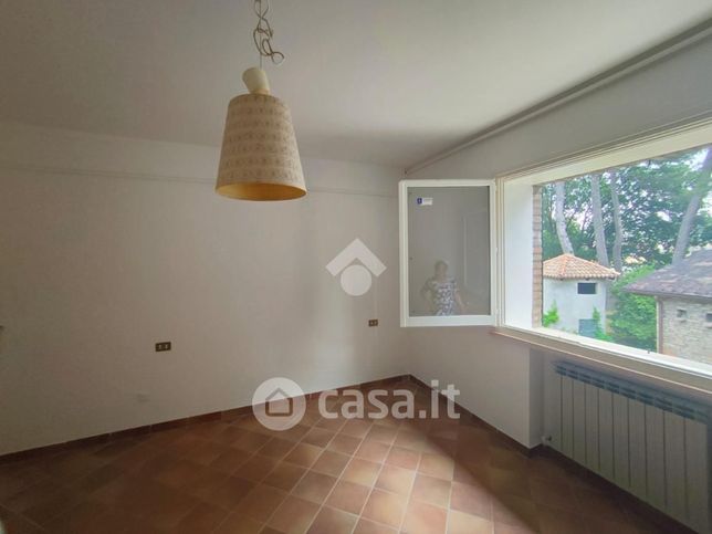 Casa bi/trifamiliare in residenziale in Via dei Martiri 2