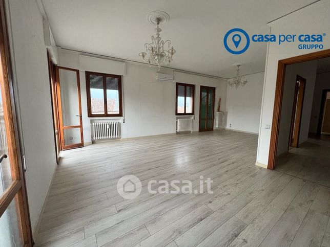 Appartamento in residenziale in Via Giosuè Carducci 2