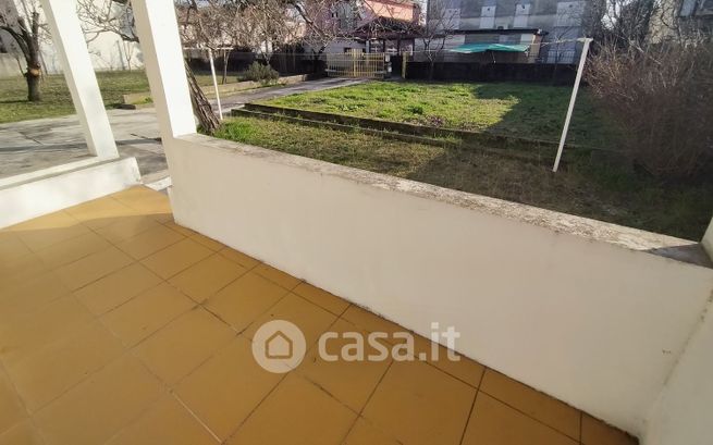 Casa indipendente in residenziale in Via Trieste