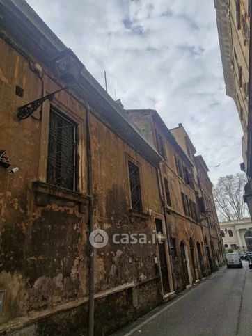 Ufficio in commerciale in Via Antonio Canova