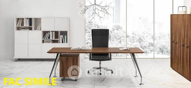 Ufficio in commerciale in 