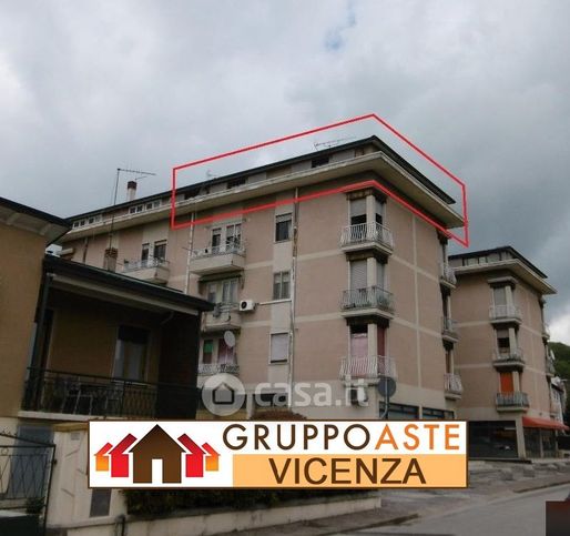 Appartamento in residenziale in Via Borgolecco 28