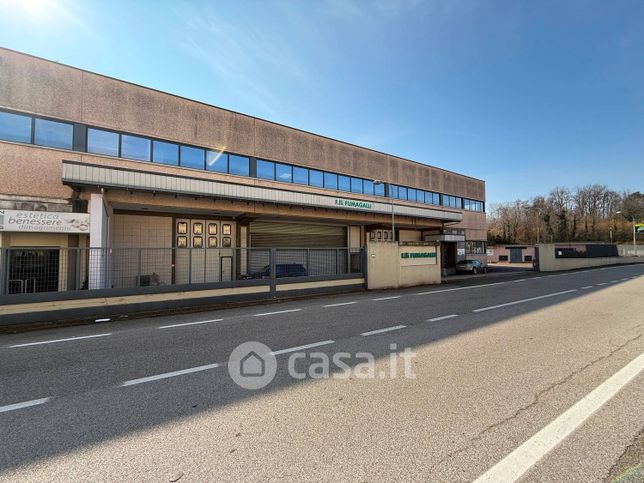 Capannone in commerciale in Via dei Baietti