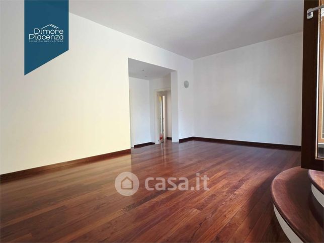 Appartamento in residenziale in Via T.Gardella 10