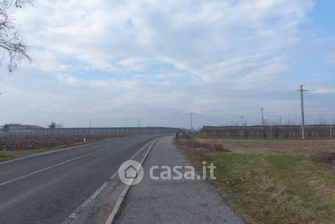 Terreno agricolo in commerciale in Via Verzuolo 5