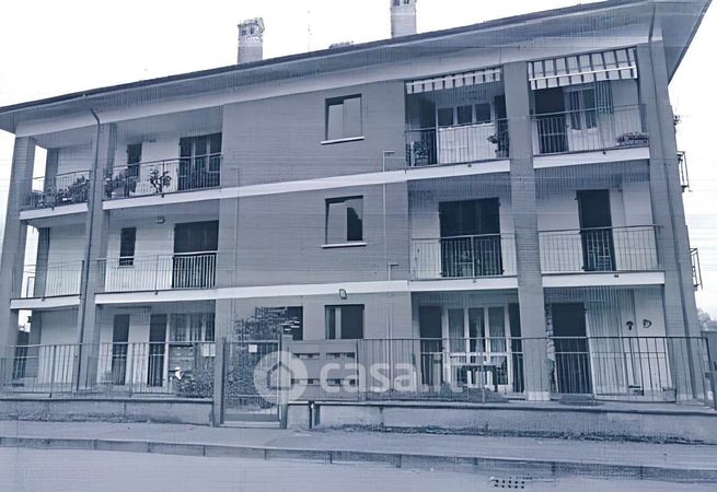 Appartamento in residenziale in Via Pietro Ciapessoni 11