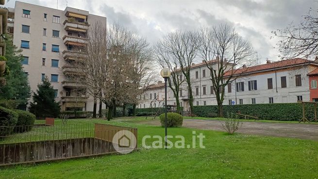 Appartamento in residenziale in Via Carlo Rota 45