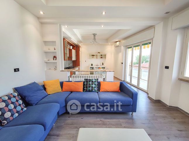 Appartamento in residenziale in Via Giulio Cesare 5