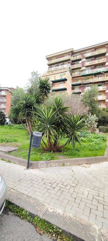 Box/posto auto in residenziale in Via Fimia 54