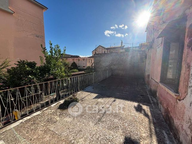 Casa indipendente in residenziale in Via Ticino