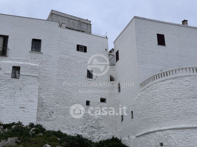 Appartamento in residenziale in Via Nino Bixico