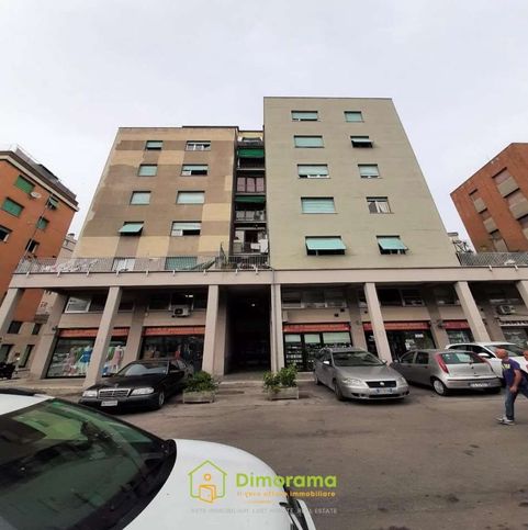 Ufficio in commerciale in Via Campo di Marte 2