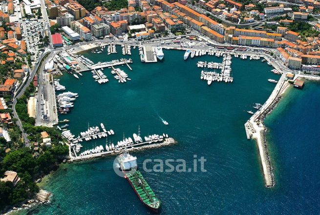 Appartamento in residenziale in Viale Barellai