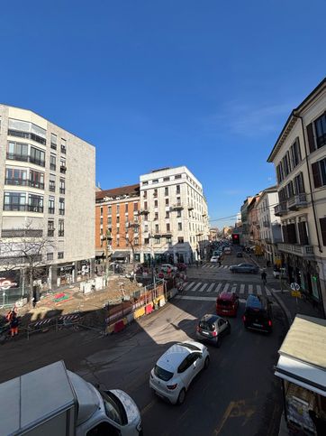 Ufficio in commerciale in Via Santa Sofia 1a