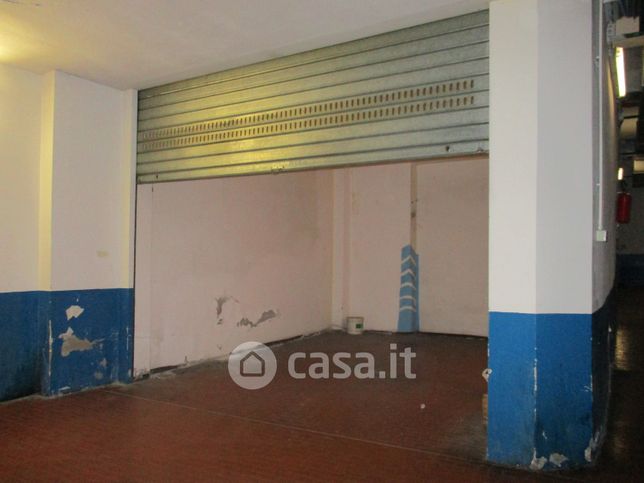 Box/posto auto in residenziale in Via Malcontenti 7