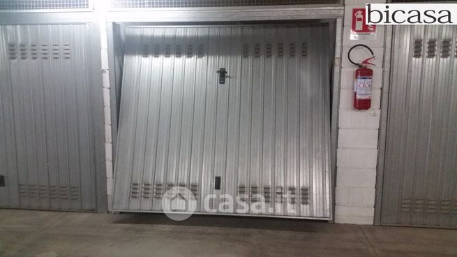 Box/posto auto in residenziale in Via San Lazzaro