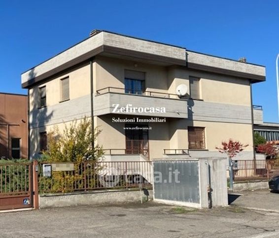 Ufficio in commerciale in