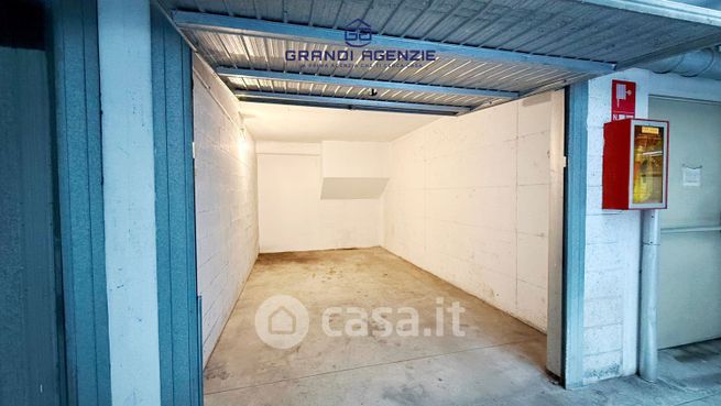 Garage/posto auto in residenziale in Via Verona 38