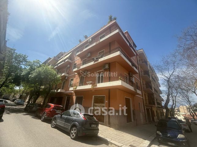Ufficio in commerciale in Via Placido Geraci