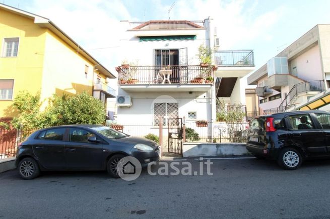 Appartamento in residenziale in Via Giulio Cesare 7