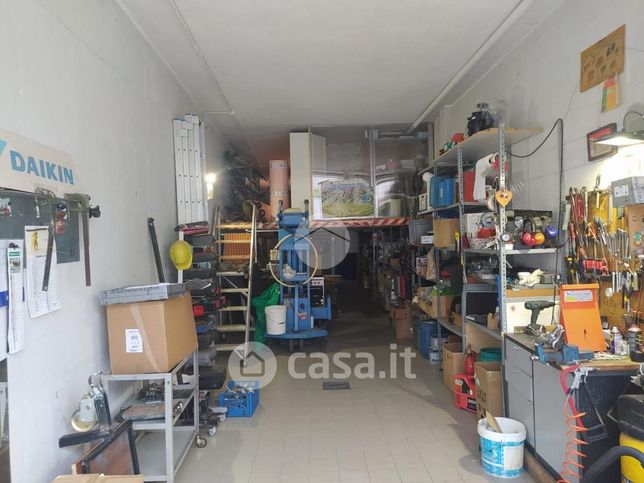 Capannone in commerciale in Via Zanica