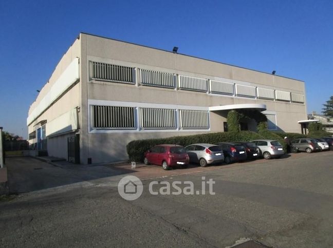 Capannone in commerciale in Via Tiepolo 31