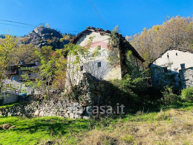 Casa indipendente in residenziale in Località Borney 10