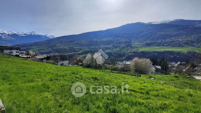 Terreno edificabile in residenziale in Frazione Champvillair Dessus