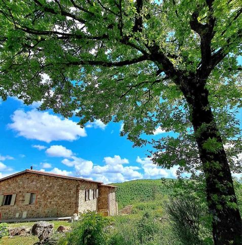 Casa indipendente in residenziale in 